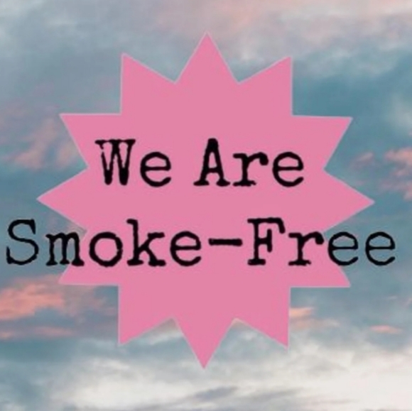 🆕Lip Plumping Lip Gloss - Picture 9 of 14